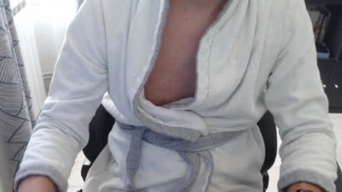 Snapshot of verto159753 chatting on 01/14/25, 01:06 verto159753 online show from 01/14/25, 01:06