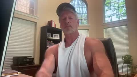 Snapshot of vervalas1 chatting on 07/23/26, 04:38 Vervalas online show from 07/23/26, 04:38