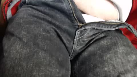 Erik online show from 02/08/25, 12:17