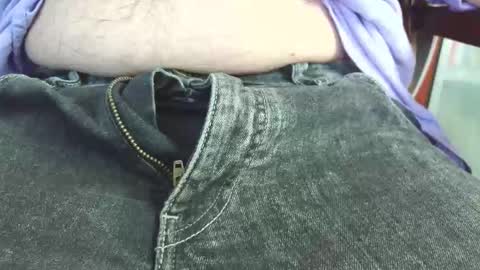 Snapshot of verylittletiny chatting on 09/21/25, 06:59 Erik online show from 09/21/25, 06:59