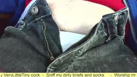 Snapshot of verylittletiny chatting on 10/08/25, 08:01 Erik online show from 10/08/25, 08:01