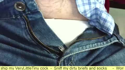 Snapshot of verylittletiny chatting on 10/17/25, 05:54 Erik online show from 10/17/25, 05:54