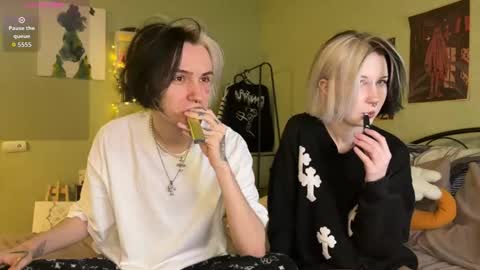 Snapshot of veryraretwins chatting on 11/13/25, 11:47 veryraretwins online show from 11/13/25, 11:47