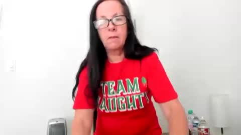 Snapshot of verysassypeachgoddess chatting on 11/28/25, 03:14 verysassypeachgoddess online show from 11/28/25, 03:14