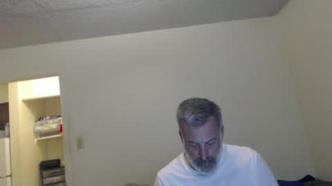 Snapshot of veryveryhairmanindenver chatting on 12/15/24, 01:13 hairy man online show from 12/15/24, 01:13
