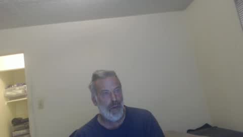 Snapshot of veryveryhairmanindenver chatting on 12/22/24, 01:12 hairy man online show from 12/22/24, 01:12
