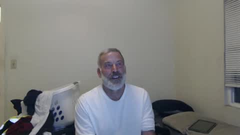 Snapshot of veryveryhairmanindenver chatting on 01/05/25, 12:52 hairy man online show from 01/05/25, 12:52