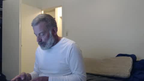 Snapshot of veryveryhairmanindenver chatting on 01/18/25, 12:57 hairy man online show from 01/18/25, 12:57