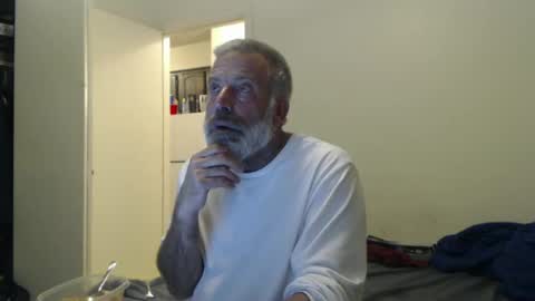 Snapshot of veryveryhairmanindenver chatting on 01/21/25, 01:08 hairy man online show from 01/21/25, 01:08