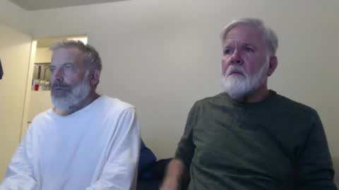 Snapshot of veryveryhairmanindenver chatting on 02/17/25, 12:54 hairy man online show from 02/17/25, 12:54