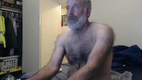 Snapshot of veryveryhairmanindenver chatting on 02/20/25, 01:03 hairy man online show from 02/20/25, 01:03