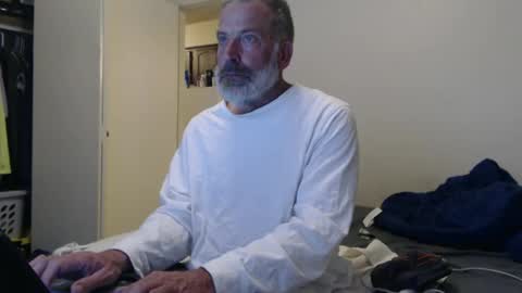 Snapshot of veryveryhairmanindenver chatting on 03/07/25, 02:15 hairy man online show from 03/07/25, 02:15