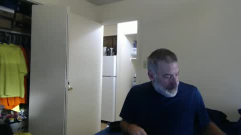 Snapshot of veryveryhairmanindenver chatting on 09/10/25, 12:10 hairy man online show from 09/10/25, 12:10