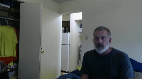 Snapshot of veryveryhairmanindenver chatting on 09/10/25, 11:49 hairy man online show from 09/10/25, 11:49
