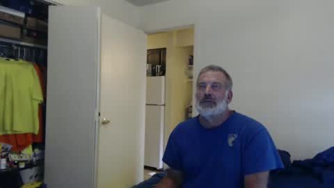 Snapshot of veryveryhairmanindenver chatting on 09/12/25, 12:00 hairy man online show from 09/12/25, 12:00