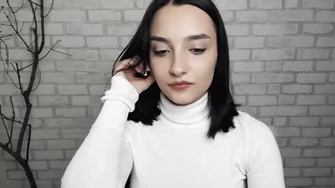 Ana online show from 02/18/25, 11:55