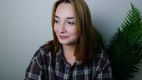 Snapshot of veryveryshygirl chatting on 09/26/25, 06:56 Ana online show from 09/26/25, 06:56