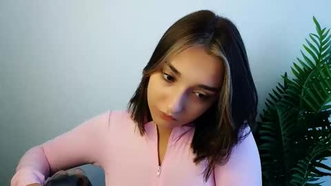 Snapshot of veryveryshygirl chatting on 10/03/25, 11:29 Ana online show from 10/03/25, 11:29