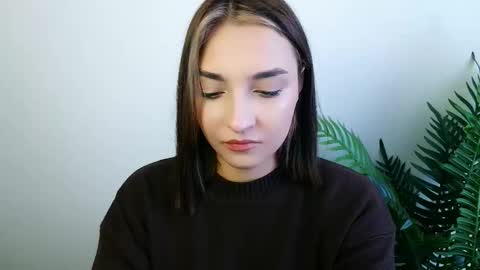 Snapshot of veryveryshygirl chatting on 10/09/25, 11:08 Ana online show from 10/09/25, 11:08