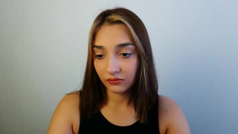 Snapshot of veryveryshygirl chatting on 11/04/25, 11:09 Ana online show from 11/04/25, 11:09