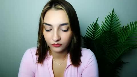 Snapshot of veryveryshygirl chatting on 11/10/25, 05:23 Ana online show from 11/10/25, 05:23