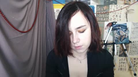 veryveryvery_shy online show from 01/06/25, 07:09
