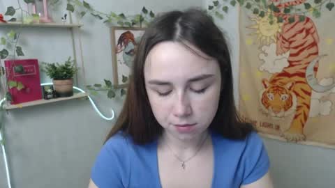 veryveryvery_shy online show from 04/28/26, 05:34