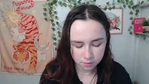 veryveryvery_shy online show from 06/15/26, 05:42