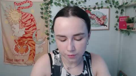 veryveryvery_shy online show from 06/20/26, 05:43