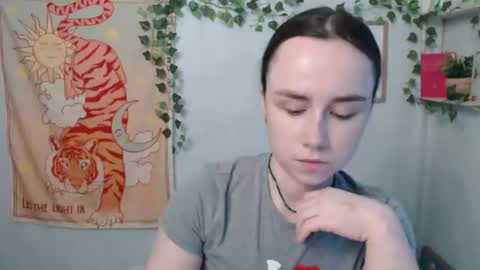 veryveryvery_shy online show from 07/02/26, 05:35