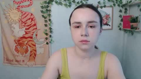 veryveryvery_shy online show from 07/10/26, 05:56