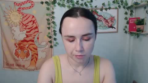 veryveryvery_shy online show from 07/22/26, 06:05