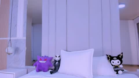 Vesper Velvet  online show from 07/25/26, 01:08