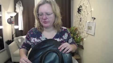 vestawoody online show from 10/29/25, 07:10