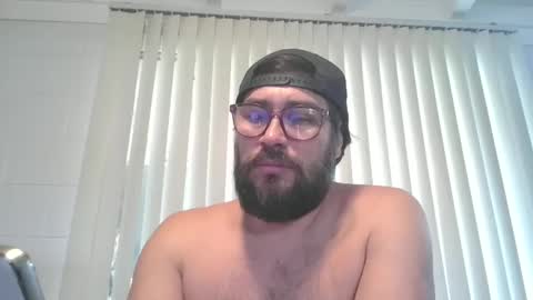 Snapshot of vesturelove chatting on 09/21/25, 09:49 vesturelove online show from 09/21/25, 09:49