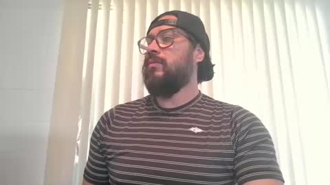 Snapshot of vesturelove chatting on 09/22/25, 08:00 vesturelove online show from 09/22/25, 08:00