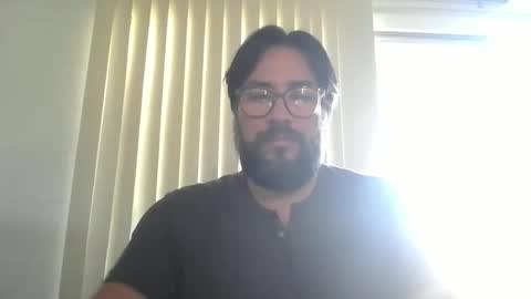 Snapshot of vesturelove chatting on 09/25/25, 07:06 vesturelove online show from 09/25/25, 07:06