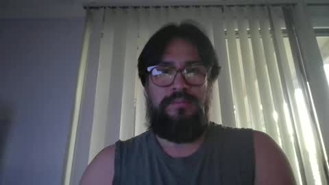 Snapshot of vesturelove chatting on 10/05/25, 01:26 vesturelove online show from 10/05/25, 01:26