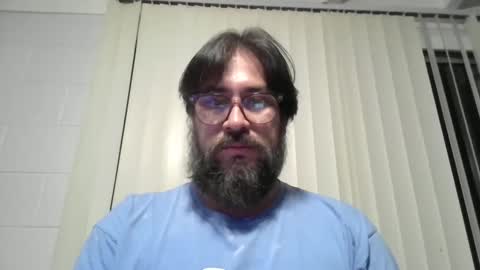 Snapshot of vesturelove chatting on 10/06/25, 03:26 vesturelove online show from 10/06/25, 03:26