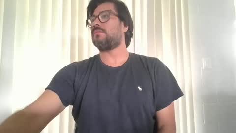 Snapshot of vesturelove chatting on 10/14/25, 06:09 vesturelove online show from 10/14/25, 06:09