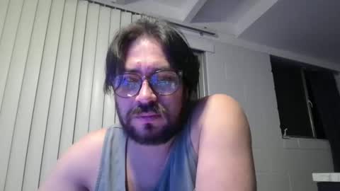 Snapshot of vesturelove chatting on 11/02/25, 02:36 vesturelove online show from 11/02/25, 02:36