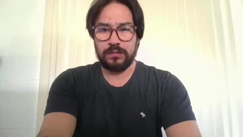 Snapshot of vesturelove chatting on 11/03/25, 05:03 vesturelove online show from 11/03/25, 05:03