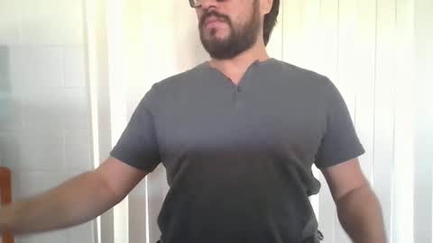 Snapshot of vesturelove chatting on 11/04/25, 05:12 vesturelove online show from 11/04/25, 05:12