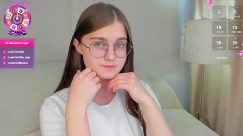 Snapshot of veta_cute chatting on 07/26/26, 02:02 Emma Sofa online show from 07/26/26, 02:02