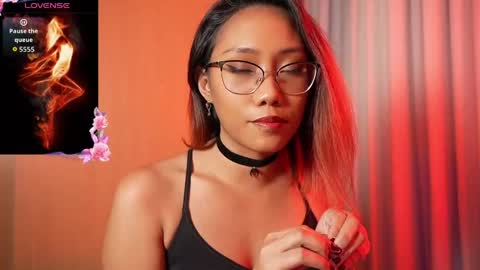 Snapshot of vexanyx chatting on 05/29/26, 11:30 Vexa Nyx online show from 05/29/26, 11:30