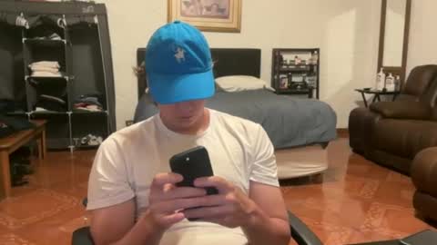 Snapshot of vexelgain chatting on 09/14/25, 03:05 HendasWerout online show from 09/14/25, 03:05