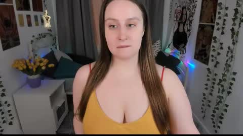 Camilla online show from 03/05/25, 11:38