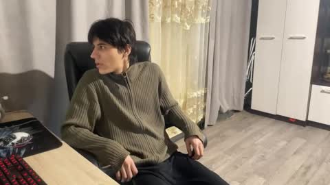 Snapshot of vialeras chatting on 12/18/25, 01:33 vialeras online show from 12/18/25, 01:33