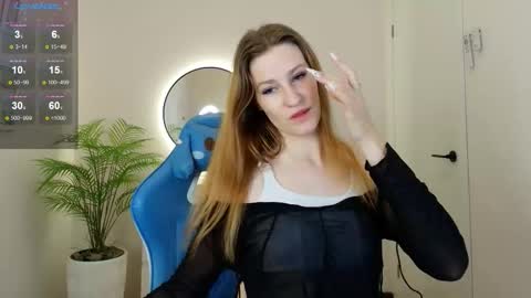 viamltdreamer online show from 10/31/25, 02:12