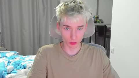 Snapshot of vibemygirl chatting on 10/06/25, 01:19 vibemygirl online show from 10/06/25, 01:19